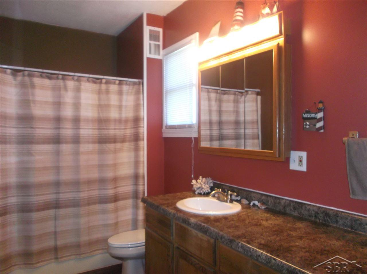 2256 West Moore Road Saginaw, MI 48601 - Photo 11 of 19 31392832-10.JPG