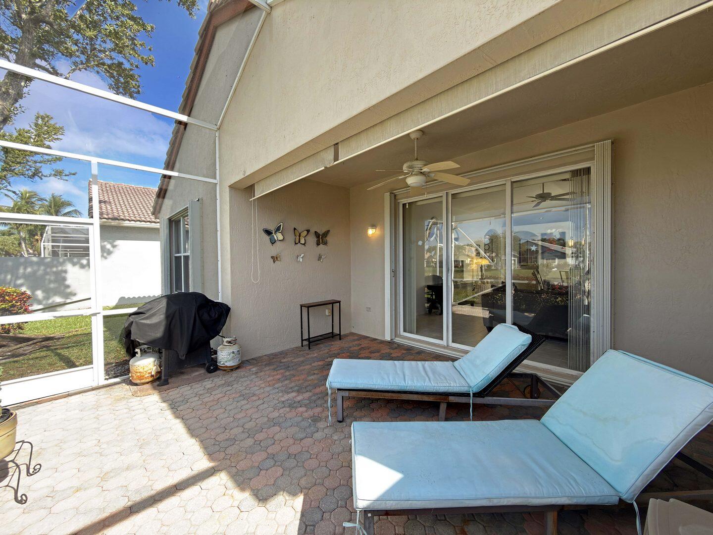 8214 Bellafiore Way Boynton Beach, FL 33472 - Photo 19 of 35 a living room with furniture