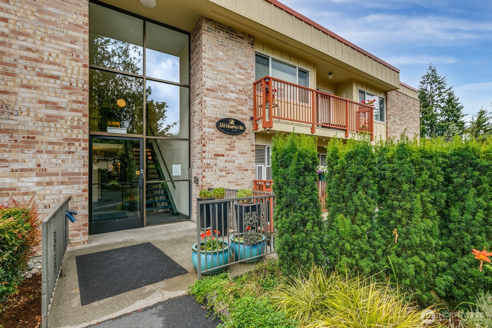 335 Heather Road, Unit 202 Everett, WA 98203 - Photo 9 of 31