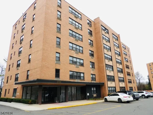 $2,800 | 2352 Linwood Avenue, Fort Lee, NJ 07024