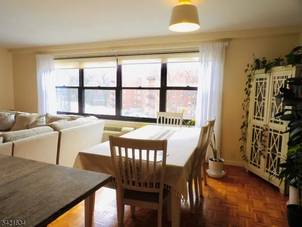 $2,800 | 2352 Linwood Avenue, Fort Lee, NJ 07024