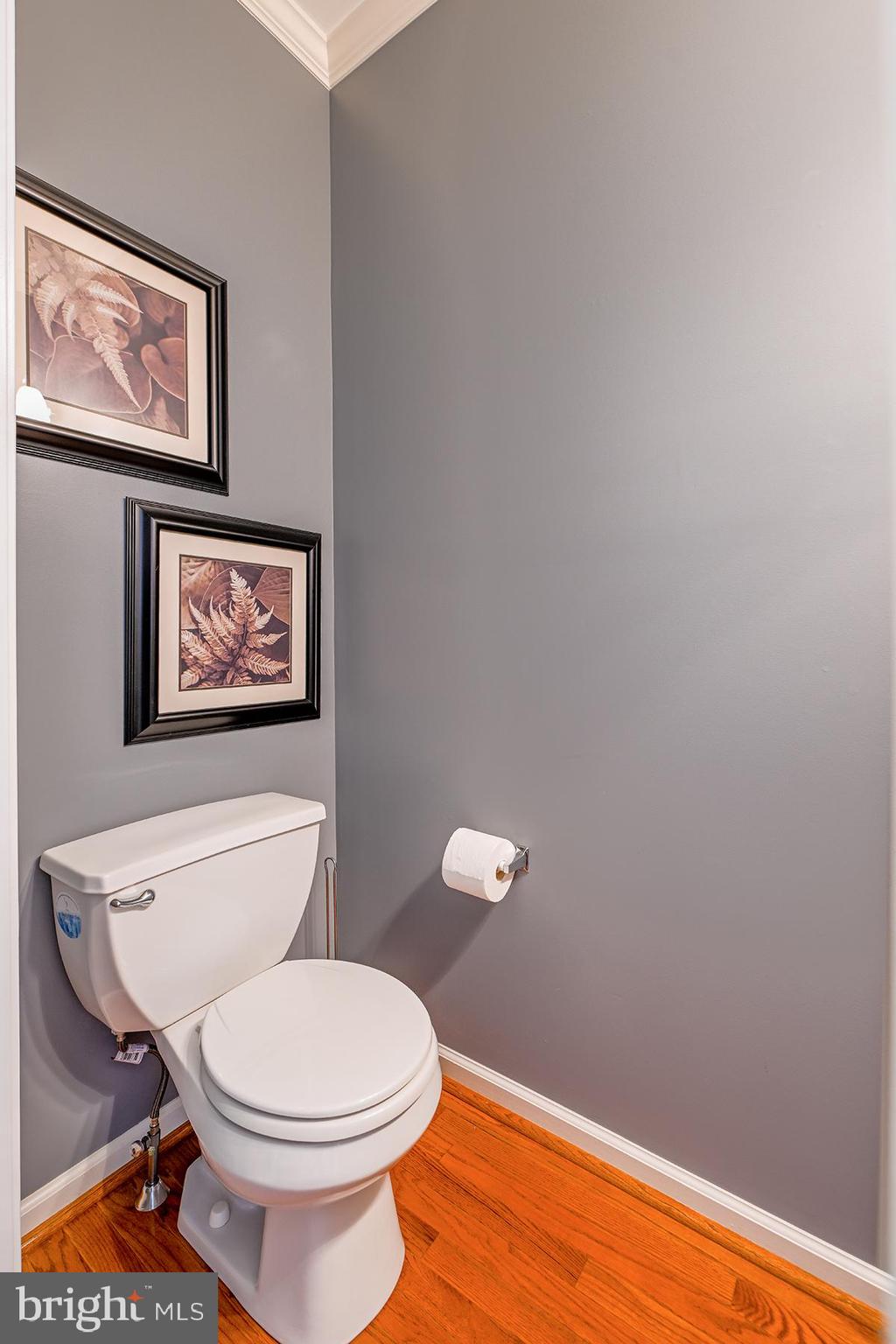 1506 Cloverhill Road Pottstown, PA 19464 - Photo 12 of 36 Powder Room