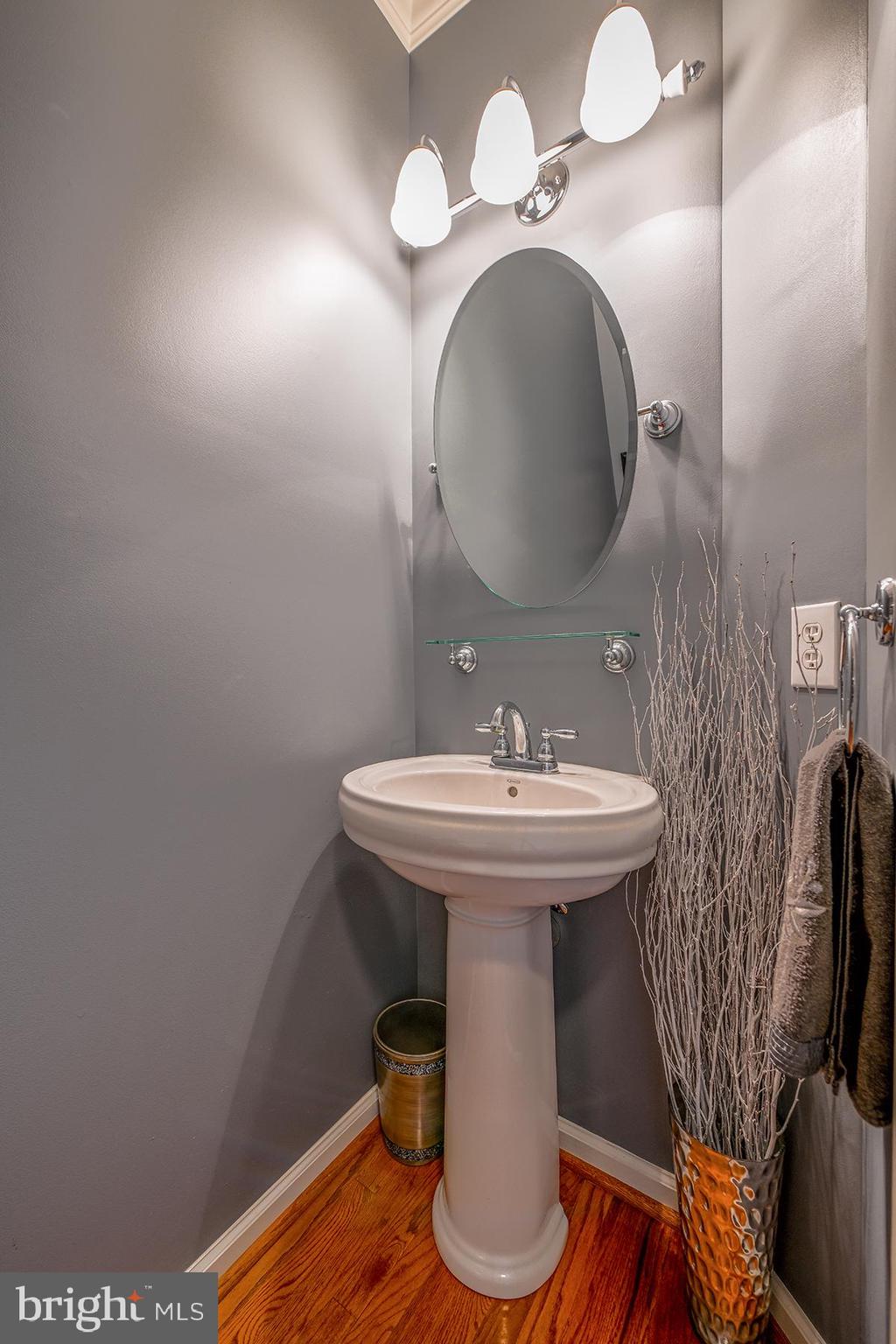 1506 Cloverhill Road Pottstown, PA 19464 - Photo 13 of 36 Powder Room