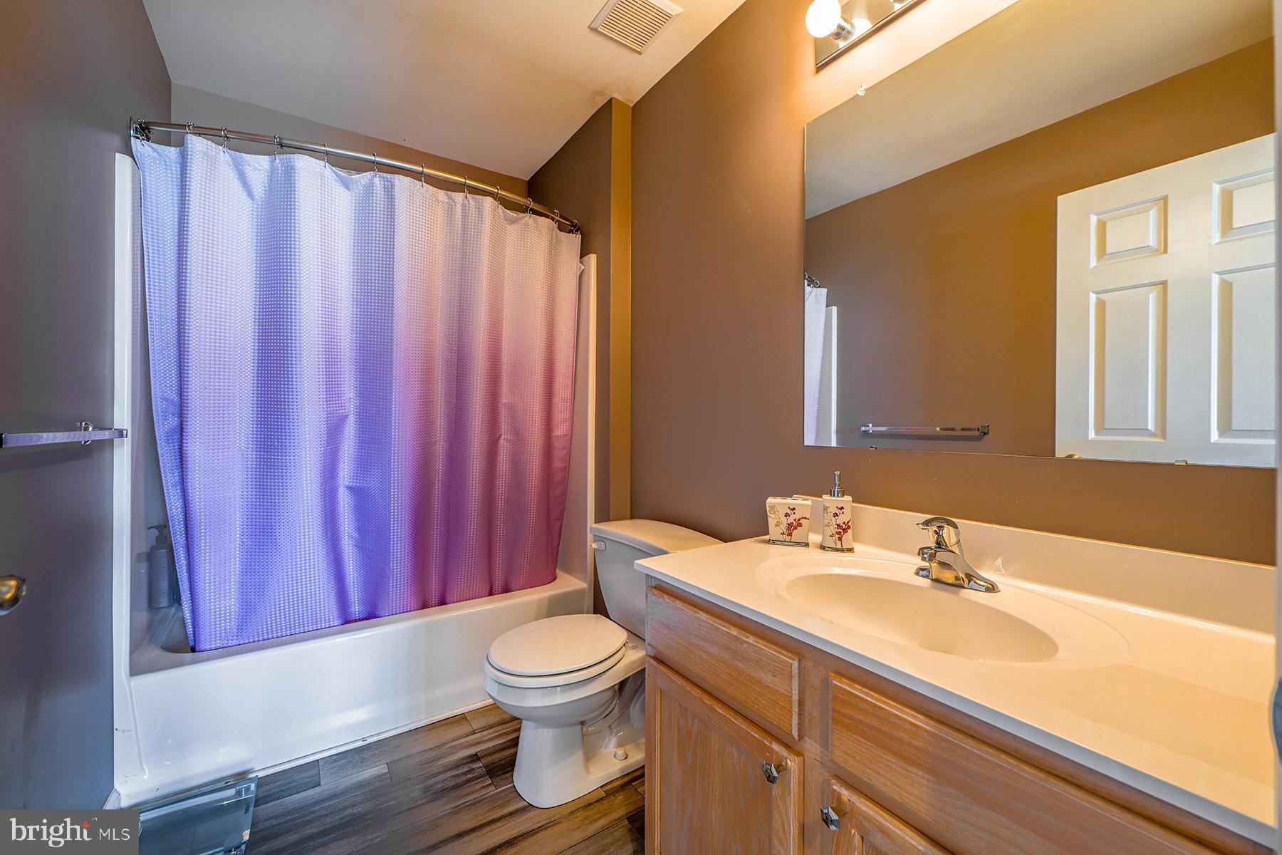 1506 Cloverhill Road Pottstown, PA 19464 - Photo 26 of 36 2nd Fl Bathroom