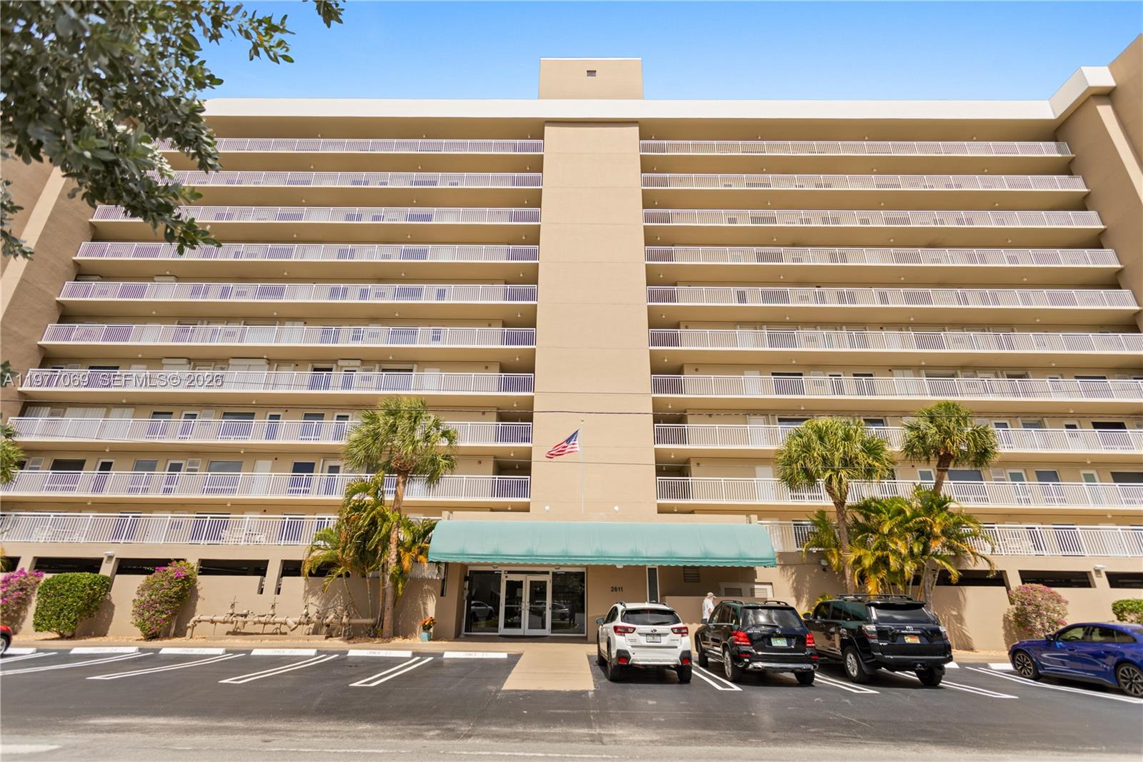2611 North Riverside Drive, Unit 901 Pompano Beach, FL 33062 - Photo 23 of 27 a building view