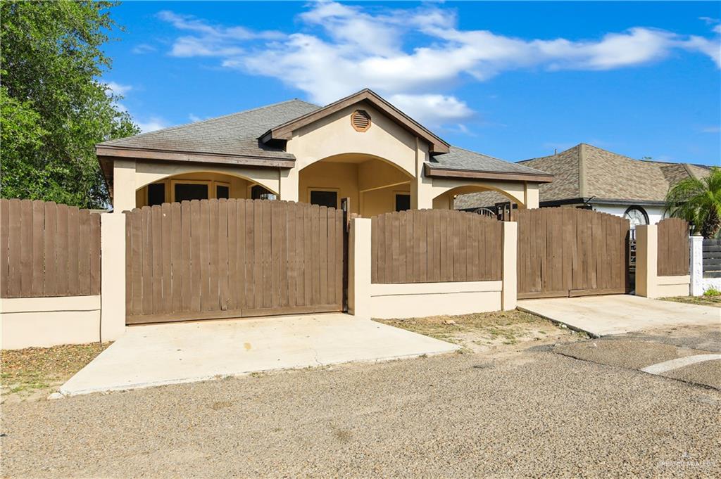 506 Pasco Street Rio Grande City, TX 78582 - Photo 4 of 21