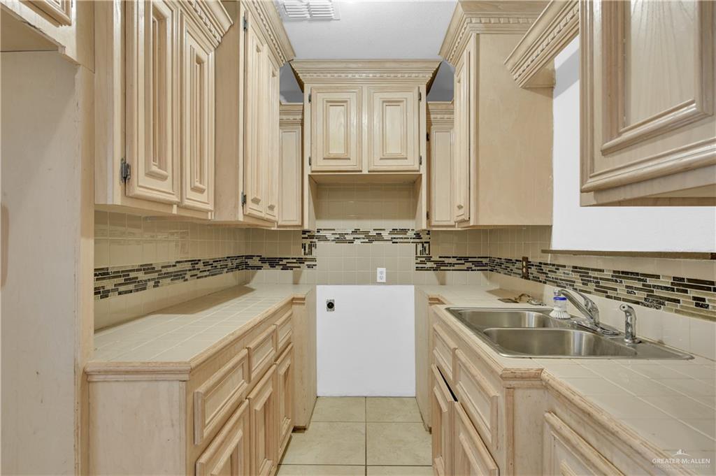 506 Pasco Street Rio Grande City, TX 78582 - Photo 7 of 21