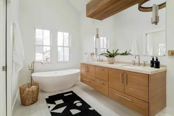 $4,395,000 | 11 Goodman Road, Cambridge, MA 02138