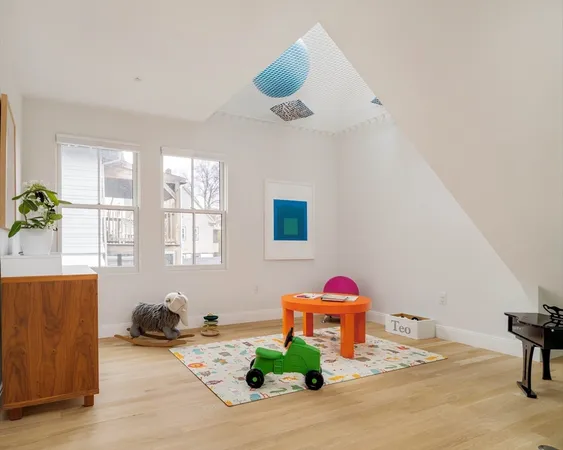 $4,395,000 | 11 Goodman Road, Cambridge, MA 02138
