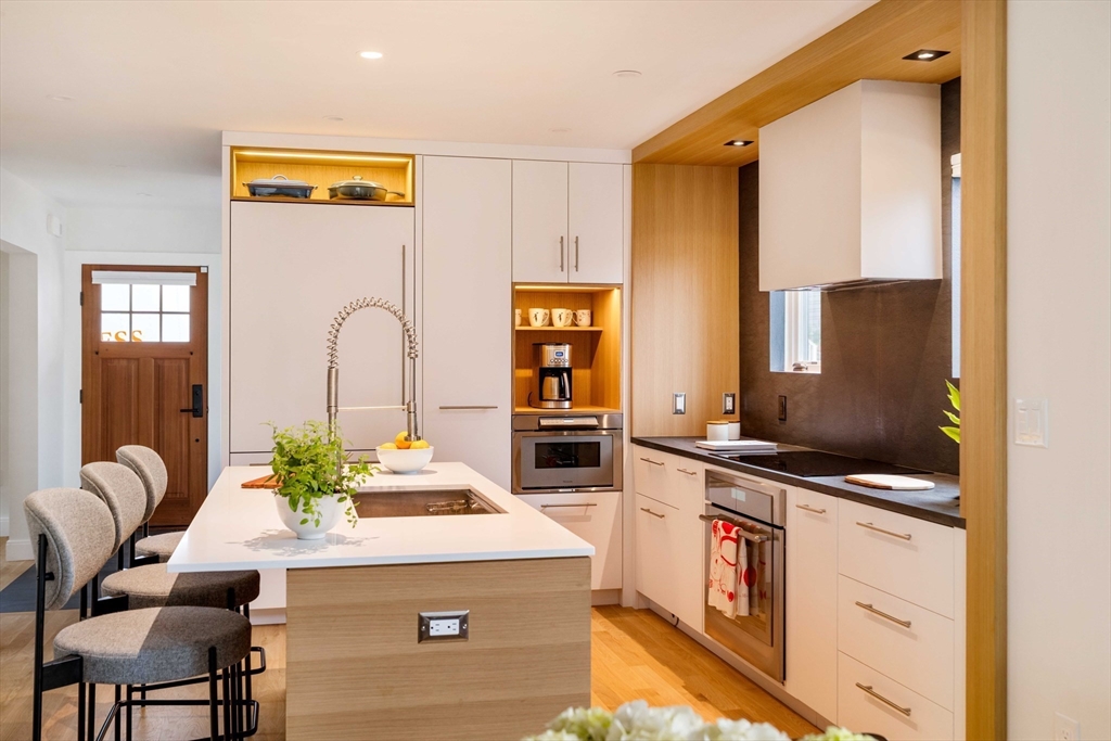 11 Goodman Road Cambridge, MA 02138 - Photo 3 of 30