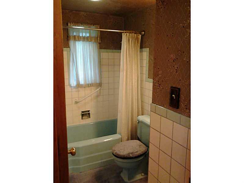 234 Churchill Road Turtle Creek, PA 15145 - Photo 5 of 15 Full Bath.