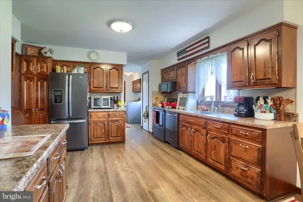$269,900 | 162 Oak Drive, Thompsontown, PA 17094