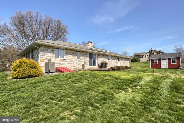 $269,900 | 162 Oak Drive, Thompsontown, PA 17094