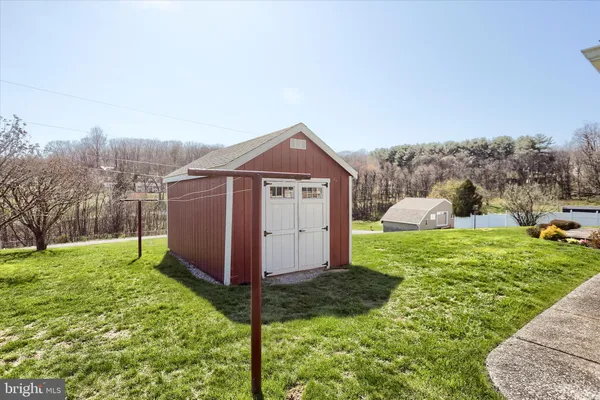 $269,900 | 162 Oak Drive, Thompsontown, PA 17094