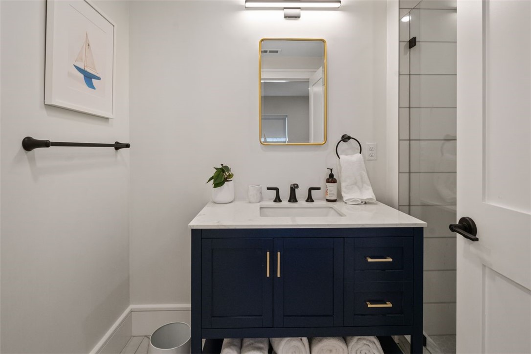 2 Eastnor Road, Unit D Newport, RI 02840 - Photo 18 of 24