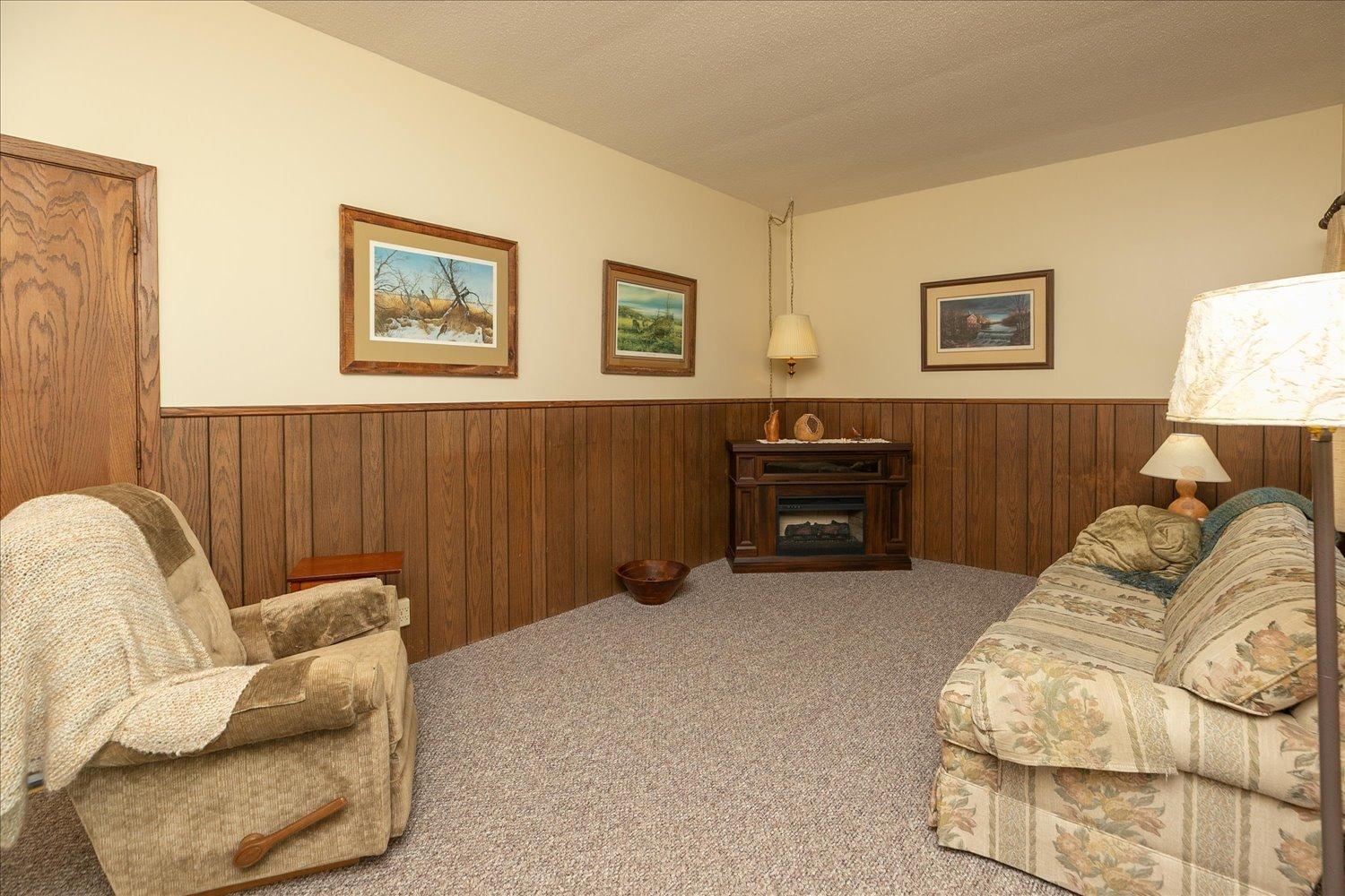 54769 270th Street Austin, MN 55912 - Photo 14 of 50