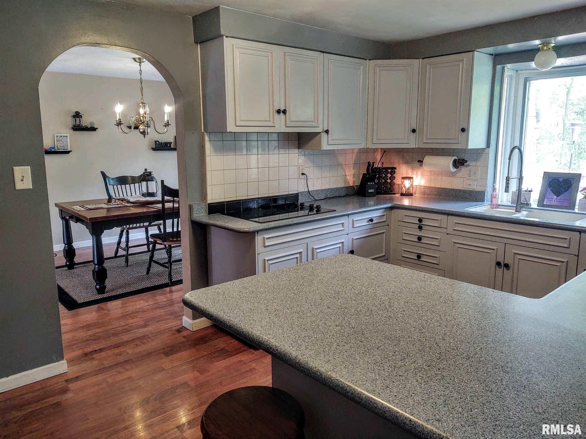 905 West Ravinwoods Road Peoria, IL 61615 - Photo 12 of 34 Gallery Image 12