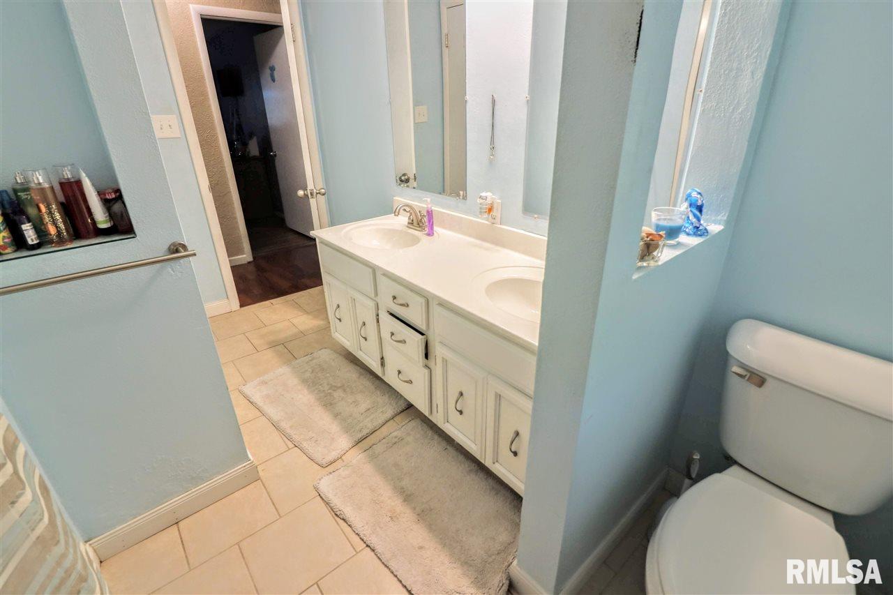 905 West Ravinwoods Road Peoria, IL 61615 - Photo 29 of 34 Gallery Image 29