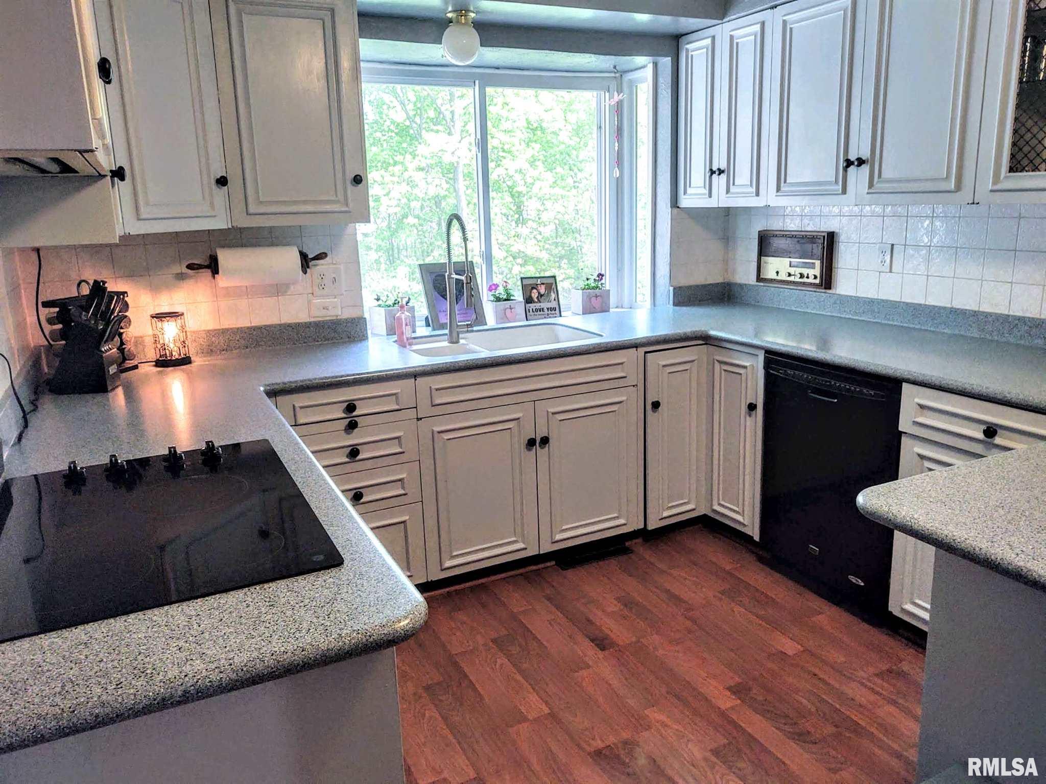 905 West Ravinwoods Road Peoria, IL 61615 - Photo 10 of 34 Gallery Image 10