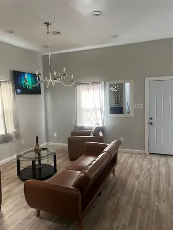 $1,500 | 3209 Ennis Street, Houston, TX 77004
