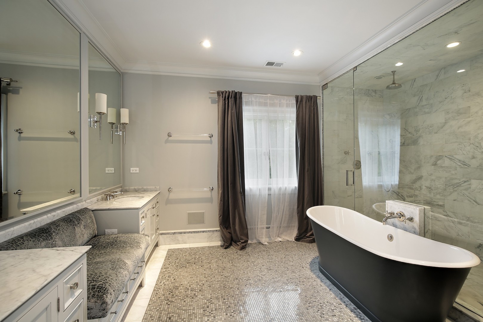 127 Old Green Bay Road Winnetka, IL 60093 - Photo 15 of 33 a bathroom with a double vanity sink toilet mirror and bathtub