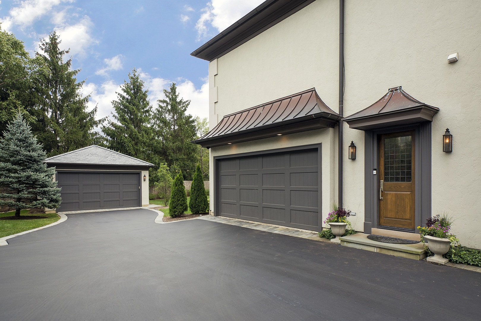 127 Old Green Bay Road Winnetka, IL 60093 - Photo 28 of 33 a house with a outdoor space