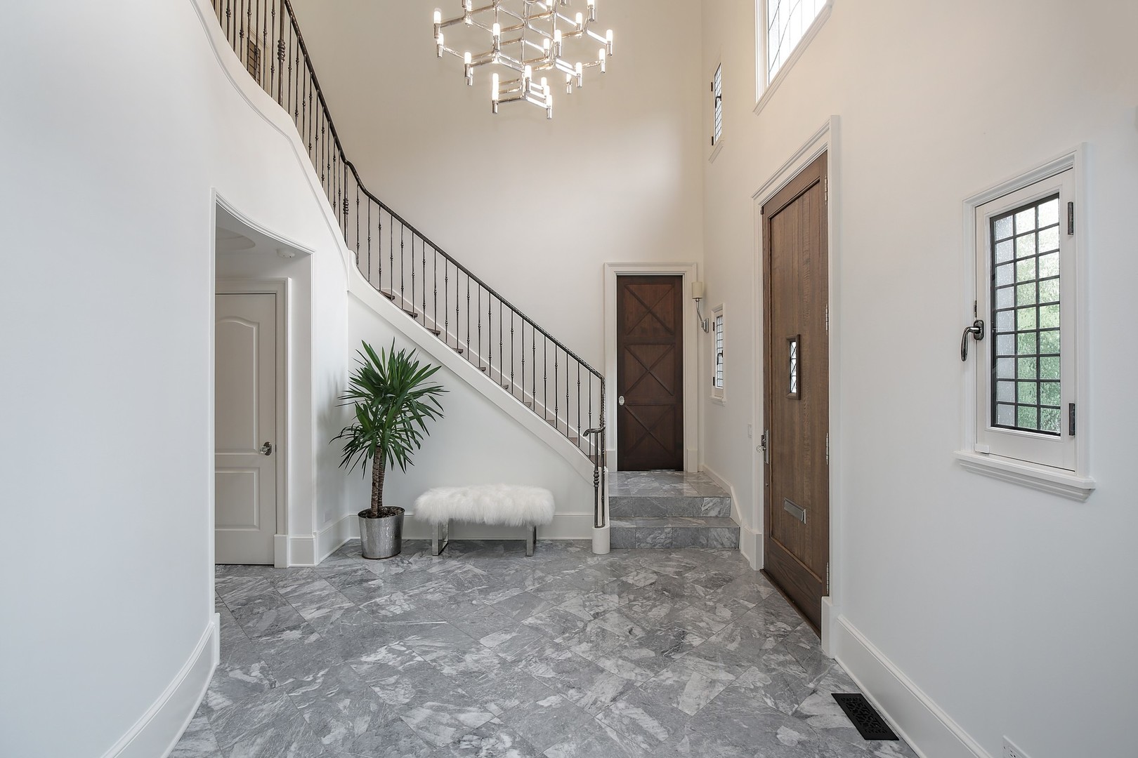 127 Old Green Bay Road Winnetka, IL 60093 - Photo 4 of 33 a view of entryway and hall