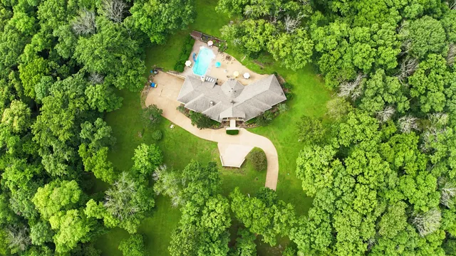 $1,500,000 | 320 Shutes Cove, Old Hickory, TN 37138