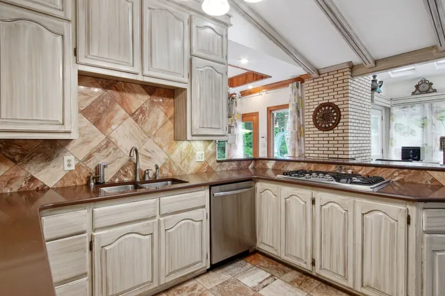 $1,500,000 | 320 Shutes Cove, Old Hickory, TN 37138