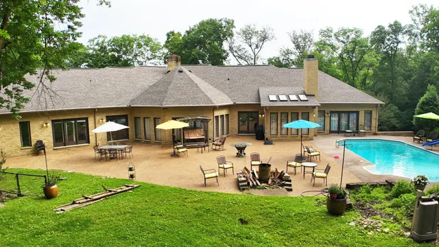 $1,500,000 | 320 Shutes Cove, Old Hickory, TN 37138