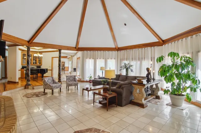 $1,500,000 | 320 Shutes Cove, Old Hickory, TN 37138