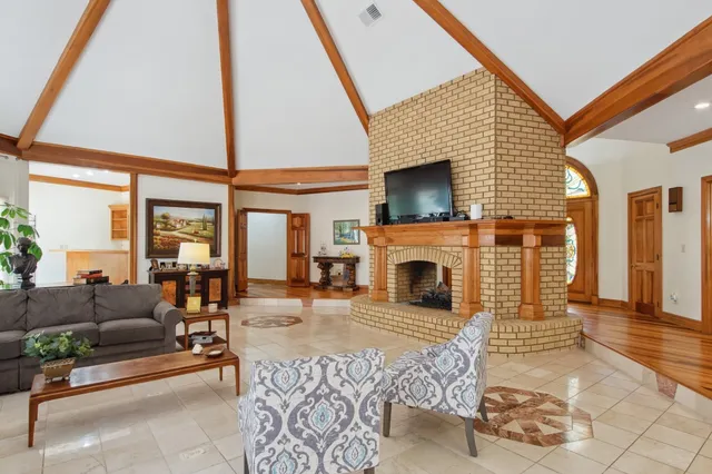 $1,500,000 | 320 Shutes Cove, Old Hickory, TN 37138