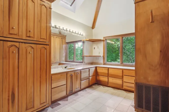 $1,500,000 | 320 Shutes Cove, Old Hickory, TN 37138