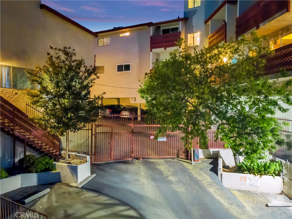 1523 East Windsor Road, Unit 208A Glendale, CA 91205 - Photo 2 of 27 a view of a backyard