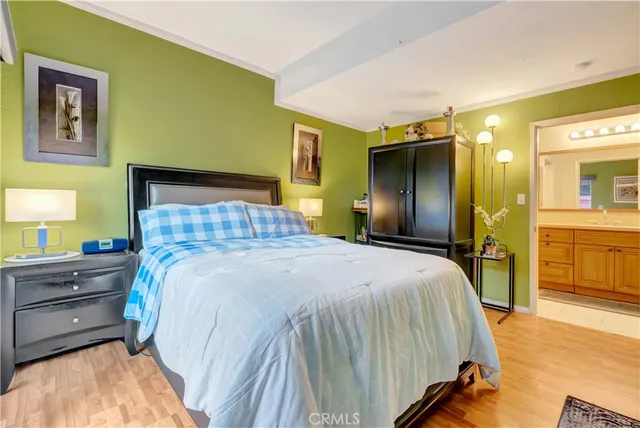 a view of a chairs and table in backyard