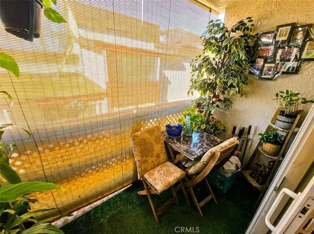$639,000 | 1523 East Windsor Road, Unit 208A, Glendale, CA 91205