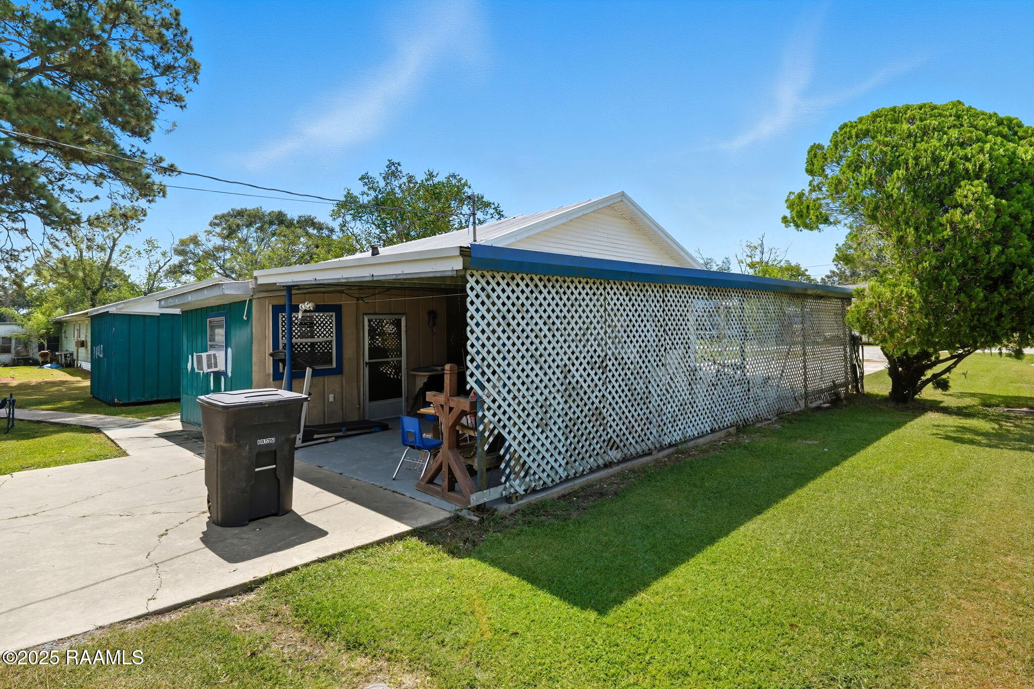 911 North Morvant Avenue Kaplan, LA 70548 - Photo 23 of 24 Back View
