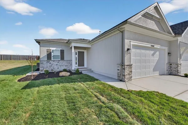 $490,510 | 25058 West 94th Terrace, Lenexa, KS 66227