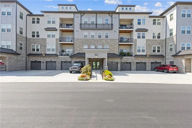 $480,000 | 3211 Orwell Way, Unit 4305, Cumming, GA 30041