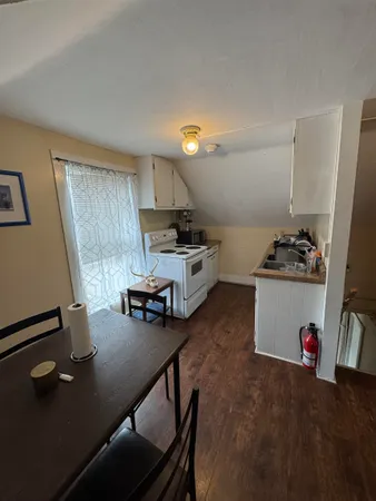$1,675 | 154 Washington Street, Unit 3, Keene, NH 03431