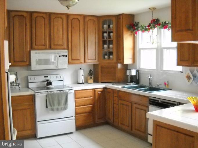 6075 Ripley Road La Plata, MD 20646 - Photo 1 of 20 Kitchen