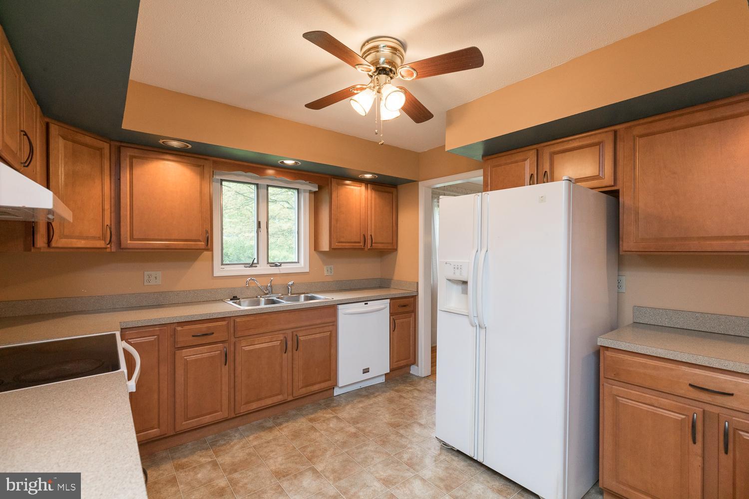 226 Killdeer Road Stephens City, VA 22655 - Photo 14 of 37 Kitchen overlooks the backyard