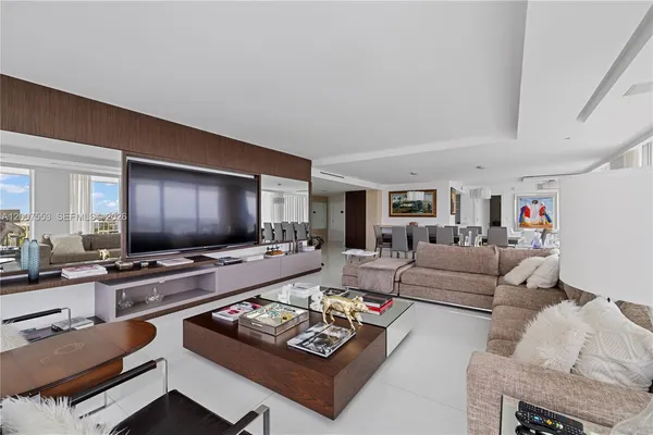 $20,000 | 10155 Collins Avenue, Unit 1210, Bal Harbour, FL 33154