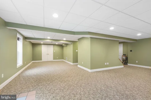 a view of empty room