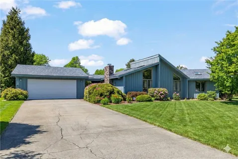 $795,000 | 39 Almy Knoll Terrace, Portsmouth, RI 02871