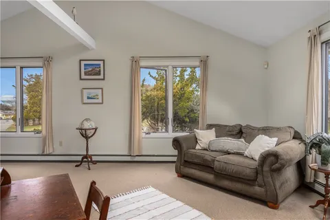 $795,000 | 39 Almy Knoll Terrace, Portsmouth, RI 02871