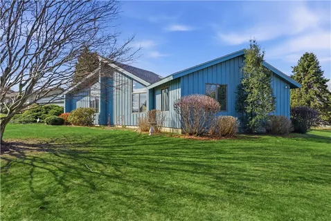 $795,000 | 39 Almy Knoll Terrace, Portsmouth, RI 02871