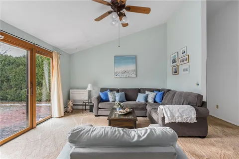 $795,000 | 39 Almy Knoll Terrace, Portsmouth, RI 02871