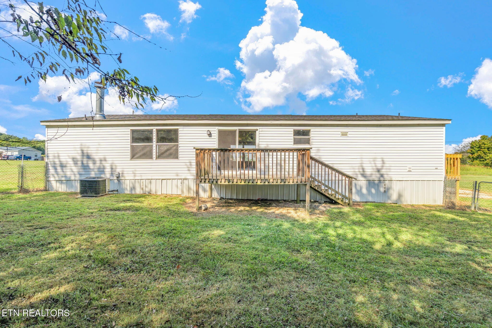 530 Farm Loop Road New Market, TN 37820 - Photo 37 of 43