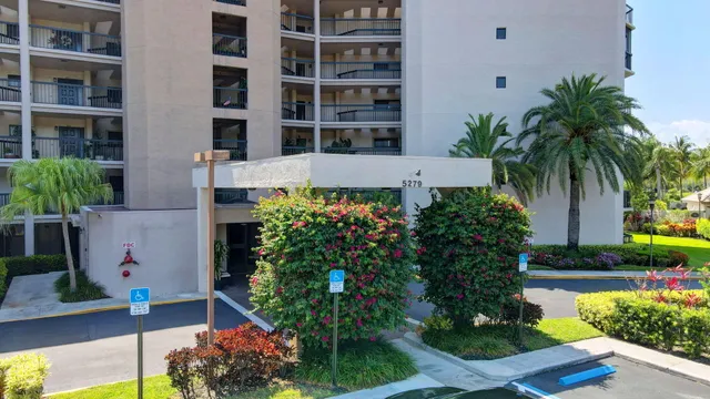 $427,000 | 5279 Fountains Drive South, Unit 304, Lake Worth, FL 33467